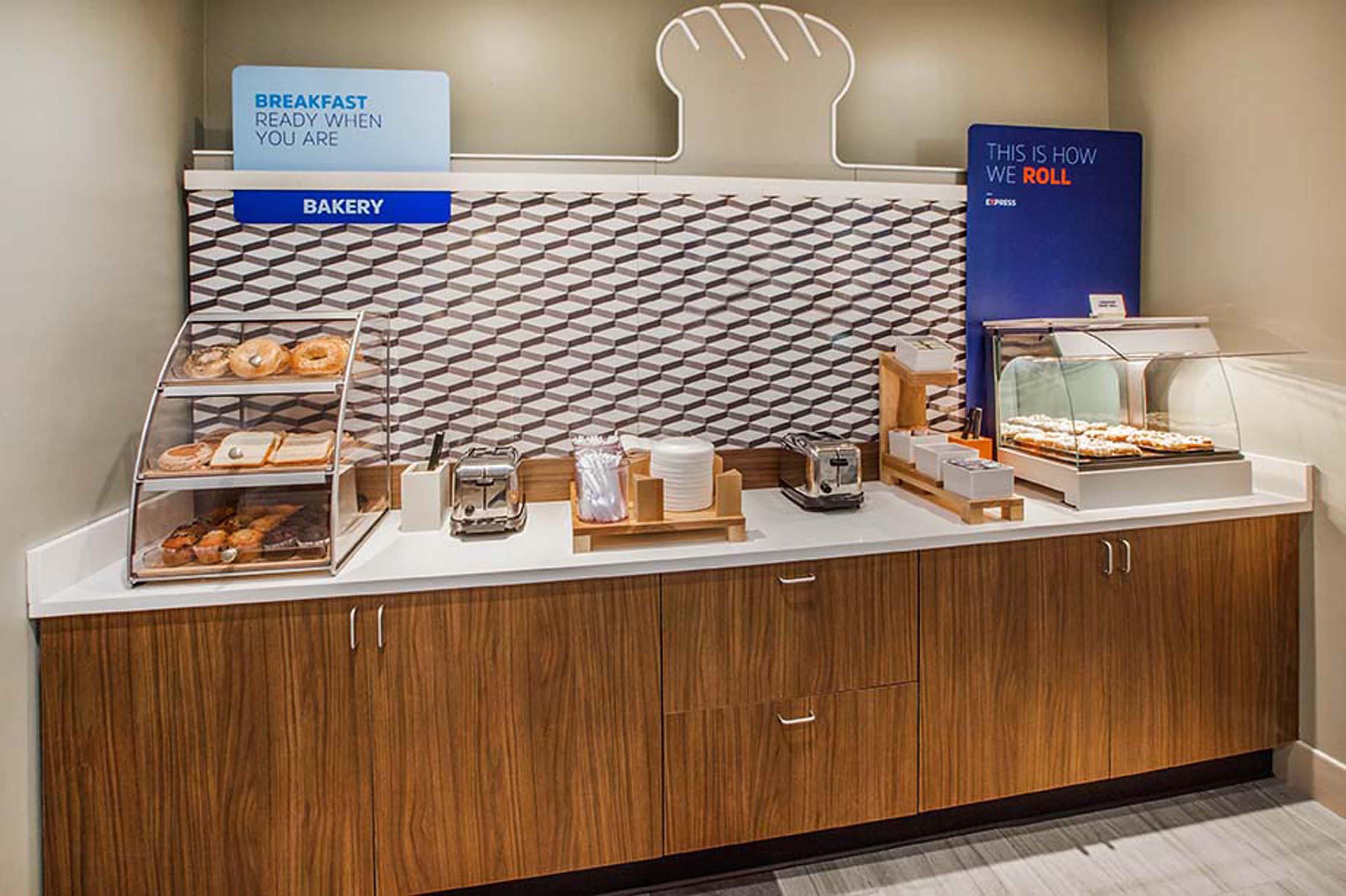 Holiday Inn Express Jackson By Ihg Exterior foto